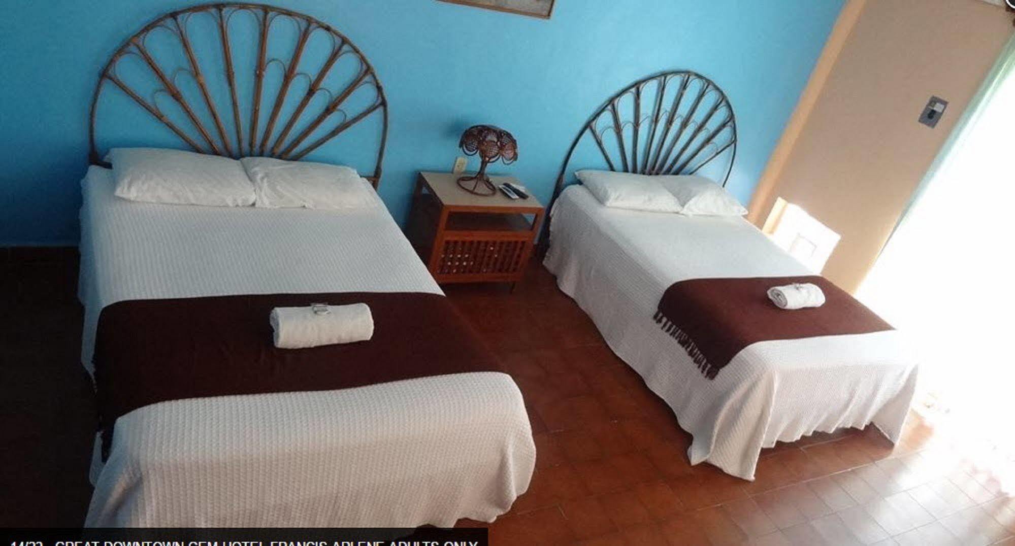 Hotel Francis Arlene Adults Only Isla Mujeres Exterior foto